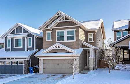 171 Cougar Ridge Manor SW Calgary, AB T3H 0V3