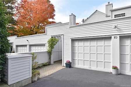 10 Beechwood Way Scarborough, NY 10510