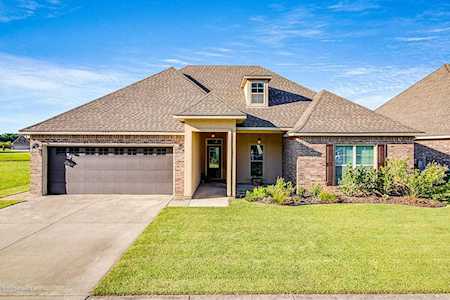 202 Woodhaven Rd Youngsville, LA 70592