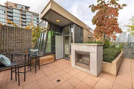 288 W 1st Avenue #315 Vancouver, BC V5Y 0E9