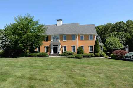 3 Schipper Farm Ln Southborough, MA 01772