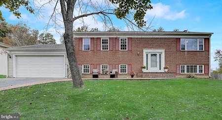 2336 Bedfordshire Circle Reston, VA 20191