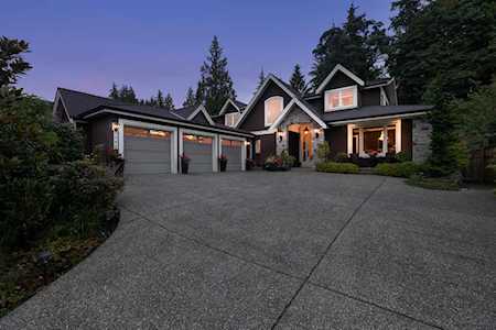 3046 Del Rio Drive North Vancouver, BC V7N 4C2