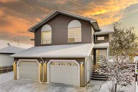 60 Everglade Dr SE Airdrie, AB T4B 2E8