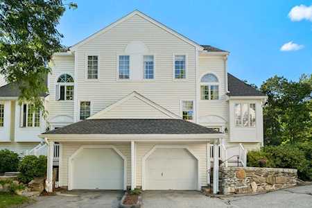 3704 Knightsbridge Close #3704 Worcester, MA 01609