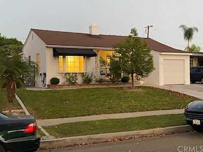 3502 Carfax Avenue Long Beach, CA 90808