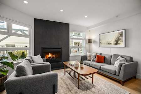 1350 W 6th Avenue #11 Vancouver, BC V6H 1A7