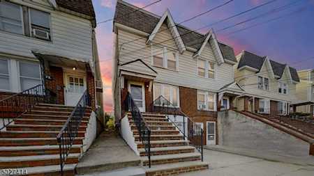 25 Alexander Ave Kearny Town, NJ 07032