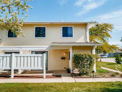 130 Windward Dr #156C Schaumburg, IL 60194