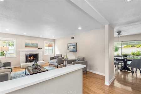 8371 Friesland Drive Huntington Beach, CA 92647