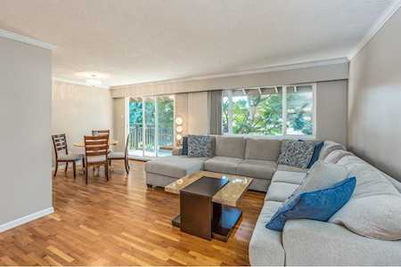 555 W 28th Street #1208 North Vancouver, BC V7N 2J7