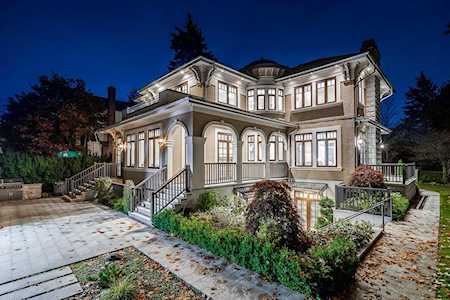 5887 Adera Street Vancouver, BC V6M 3J1