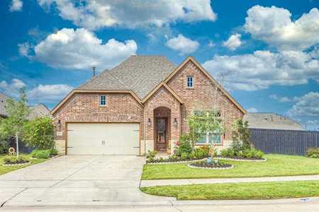 1006 Fresh Spring Rd Richmond, TX 77406