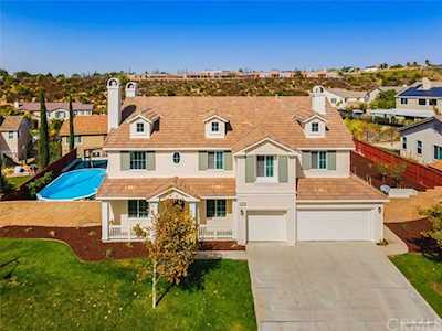 33968 Baystone Street Temecula, CA 92592