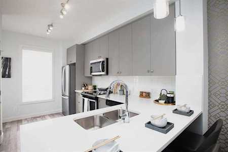15 Evanscrest Park NW #308 Calgary, AB T3R 1V5