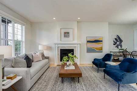 219 Somme Manor SW Calgary, AB T2T 6J3