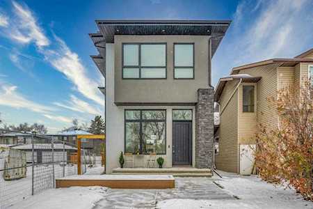 1115B Reader Crescent NE Calgary, AB T2E 5J8