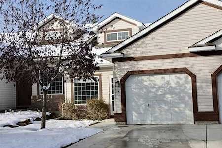 26 Somervale Park SW Calgary, AB T2Y 3J4