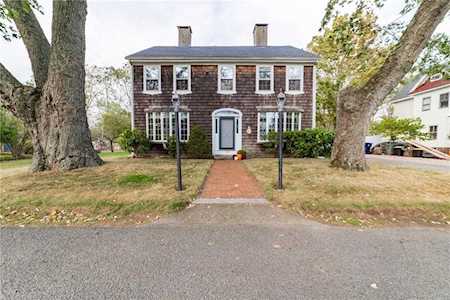 115 Oak Hill Rd North Kingstown, RI 02852