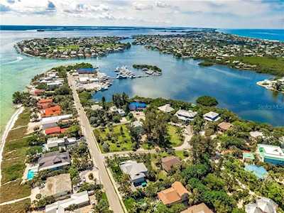 813 S Bay Blvd Anna Maria, FL 34216