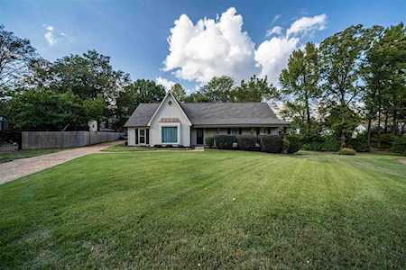 2899 Mossy Creek Cv Germantown, TN 38138