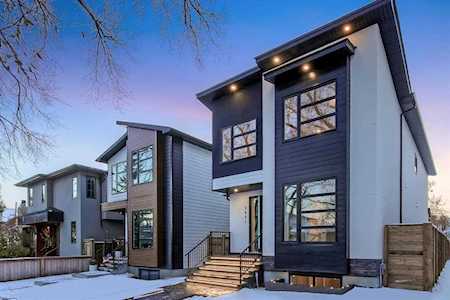 2431 26A St SW Calgary, AB T3E 2C4
