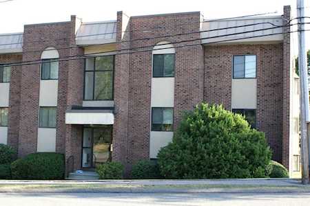 41 Angleside Rd #3 Waltham, MA 02453