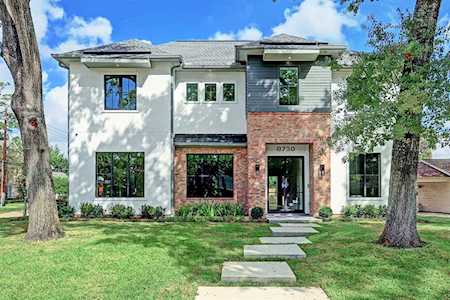 8730 Burkhart Rd Spring Valley Village, TX 77055