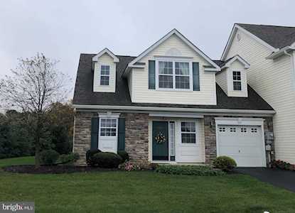 326 Village Dr Blandon, PA 19510