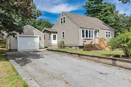 1298 Shawsheen St Tewksbury, MA 01876