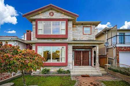 4891 Walden Street Vancouver, BC V5V 3T1