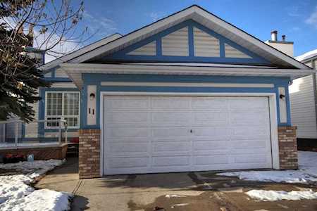 11 Shawbrooke Circle SW Calgary, AB T2Y 2Y4