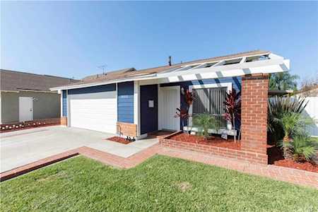 20313 Belshire Avenue Lakewood, CA 90715