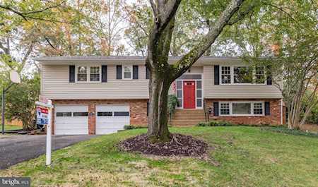 8402 Bound Brook Ln Alexandria, VA 22309