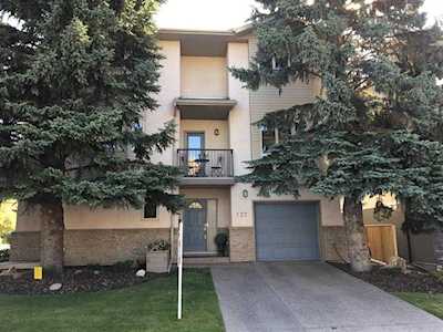 137 23 Ave NE Calgary, AB T2E 1V6