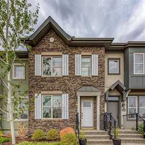 416 Quarry Park Blvd SE Calgary, AB T2C 5M9