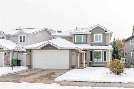 136 Schubert Hill NW Calgary, AB T3L 1X2