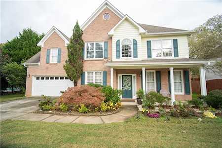 1625 Russells Pond Ln Lawrenceville, GA 30043