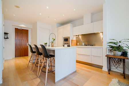 1633 Ontario Street #511 Vancouver, BC V5Y 0C2