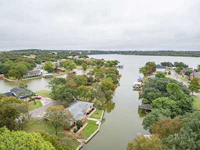 609 Casas Del Norte Court Granbury, TX 76049
