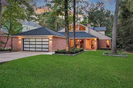 1 Rambling Wood Ct The Woodlands, TX 77380
