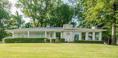 1530 Dawn Dr Louisville, KY 40216