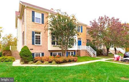 14555 Oakmere Dr Centreville, VA 20120