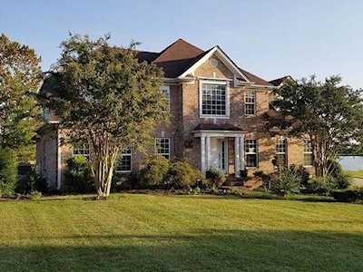 2164 Fairway Dr Dyersburg, TN 38024