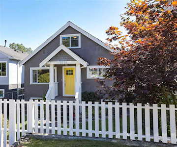 3536 E Georgia Street Vancouver, BC V5K 2L8