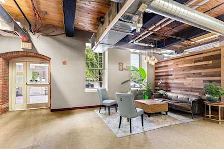 52 Lawrence Drive #403 Lowell, MA 01854