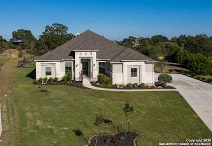 1025 Stradina New Braunfels, TX 78132