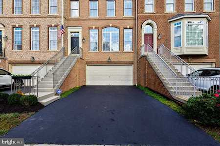 5329 Blue Aster Circle Centreville, VA 20120