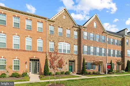 7097 Darbey Knoll Dr Gainesville, VA 20155