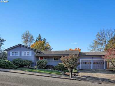 6635 SW 34th Ave Portland, OR 97239